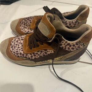 Pony hair leopard print brown sneakers